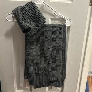 COPY - Gray Knit hat and scarf